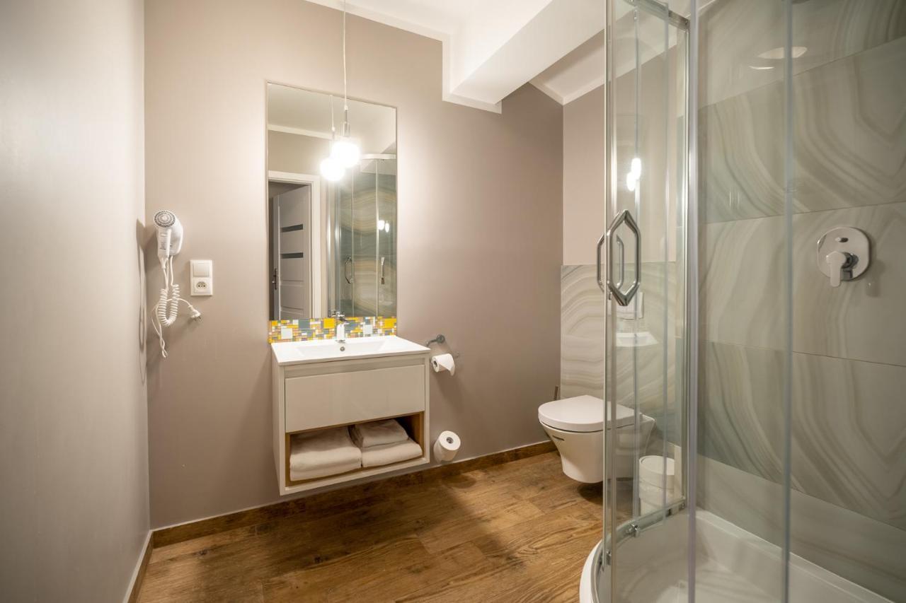 Hotel & Spa Trzy Wyspy ชวีโนวิชแจ ภายนอก รูปภาพ