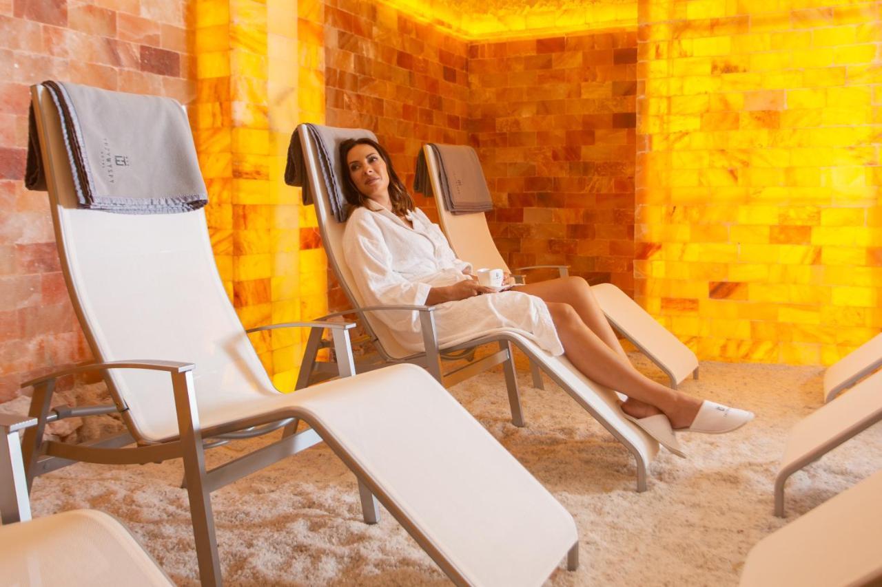 Hotel & Spa Trzy Wyspy ชวีโนวิชแจ ภายนอก รูปภาพ