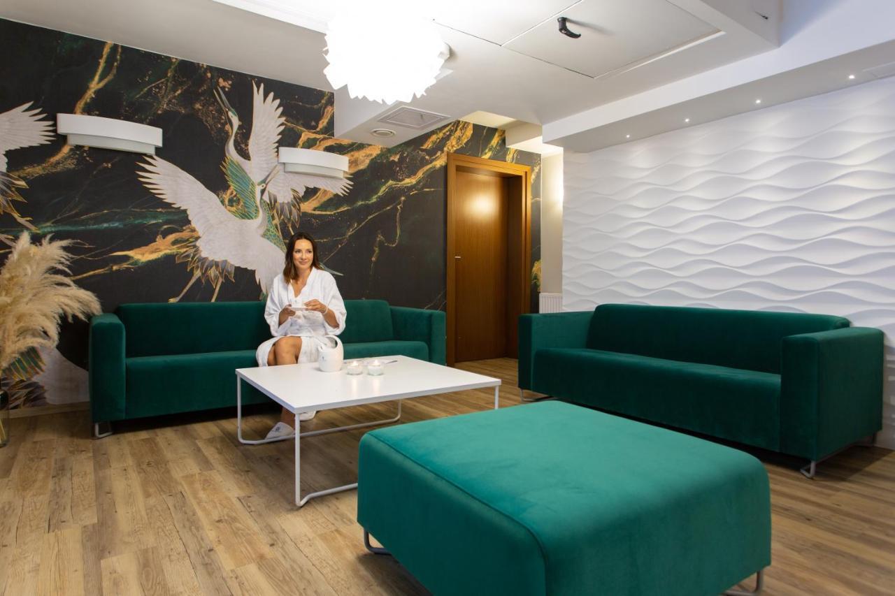 Hotel & Spa Trzy Wyspy ชวีโนวิชแจ ภายนอก รูปภาพ