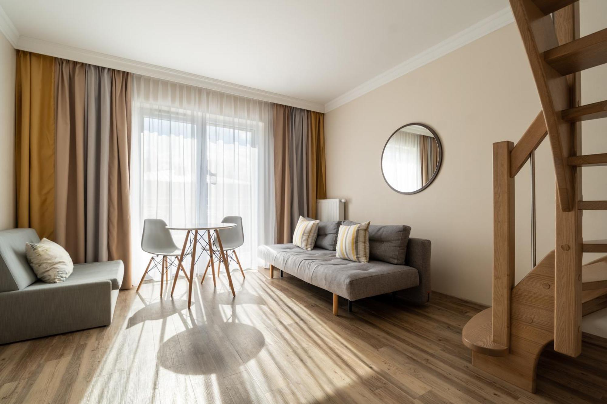 Hotel & Spa Trzy Wyspy ชวีโนวิชแจ ภายนอก รูปภาพ